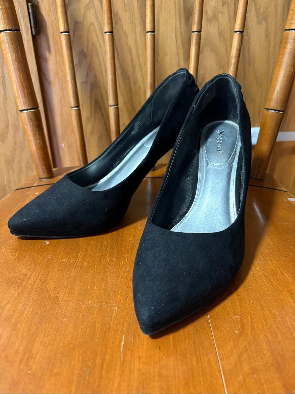Xappeal Black Pointed Toe Suede Heels